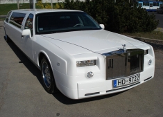 Rolls Royce Phantom Converted "Funtik"